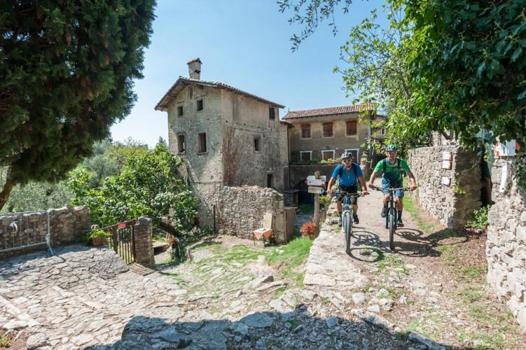 Da Beppino - Castelletto Harbour Castelletto Di Brenzone Exterior foto